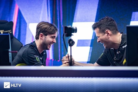 2025年KPL夏季赛展望AG超玩战队的巅峰时刻